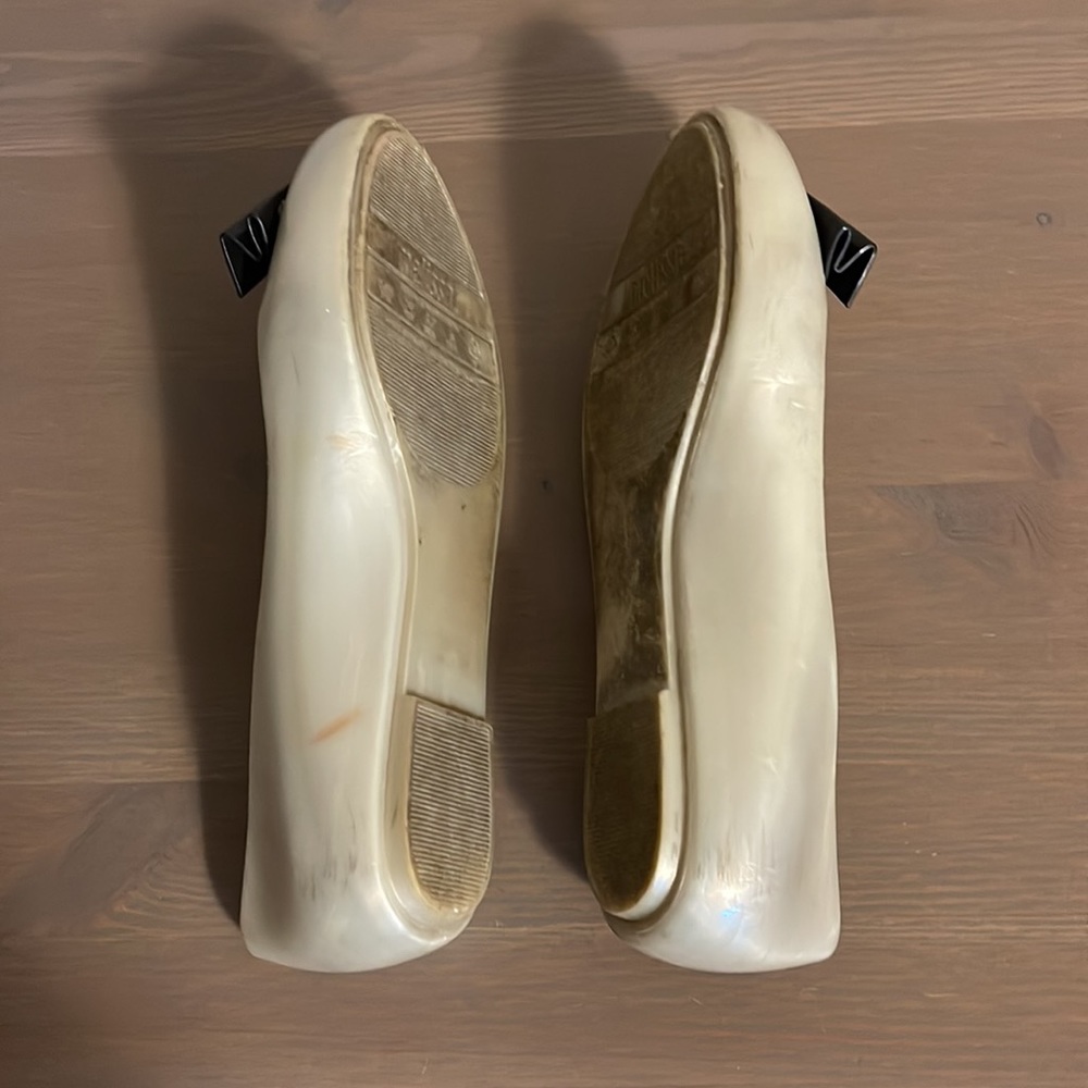 Melissa Pearlescent White Rubber Flats - Women’s Size 8 - Picture 7 of 11